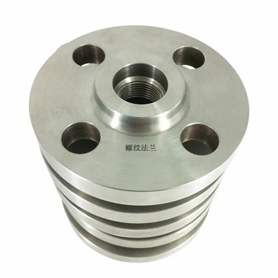 Wie wirkt sich die Vorschubgeschwindigkeit auf die Bearbeitung von Titanflanschen aus?